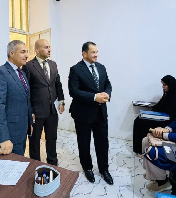 عميد كلية التربية يلتقي طلبة الدراسات العليا ويؤكد دعمهم الأكاديمي