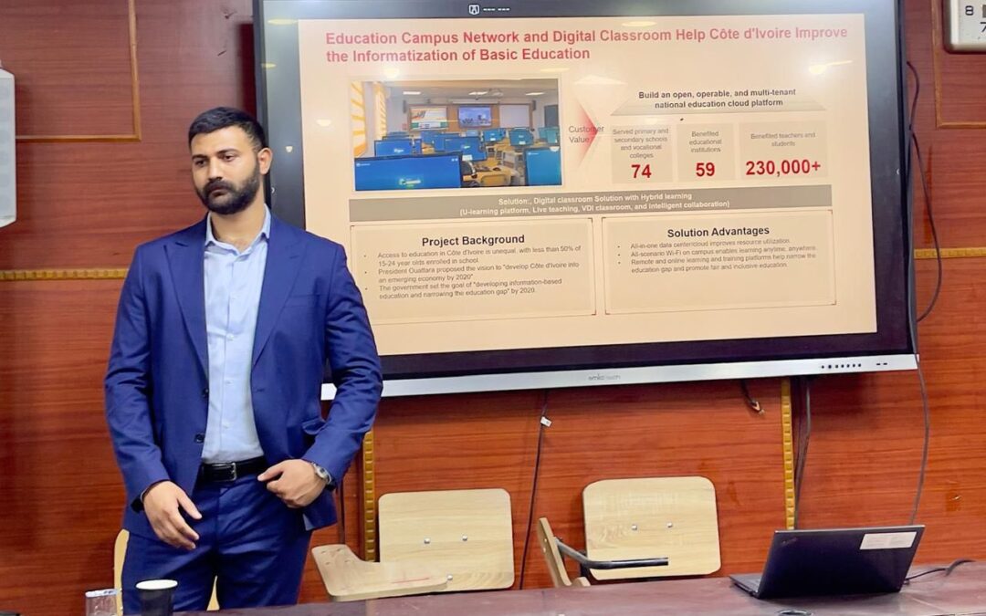 قسم حدائق العلوم يقدم مع شركة هواوي ورشة عمل حول مشروع القاعة الذكية