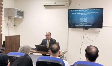 استعداداً للعام الدراسي الجديد.. مدير مركز الحاسبة يعقد اجتماعاً موسعاً لبحث مهام الشعب والاداء الوظيفي