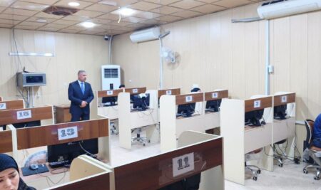 مركز التطوير والتعليم المستمر في الجامعة العراقية يجري الاختبار الوطني للمتقدمين للدراسات العليا