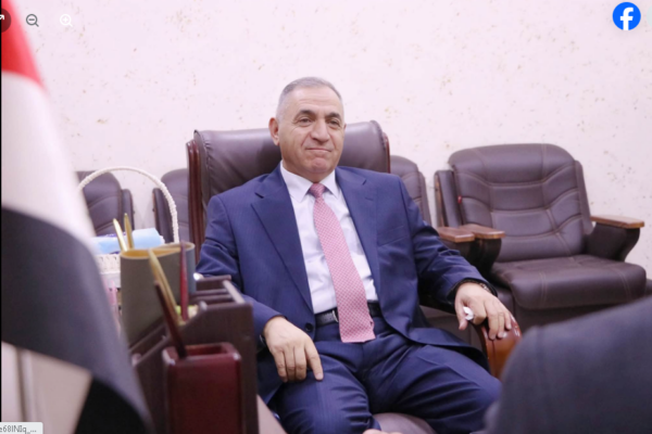 ريس الجامعه